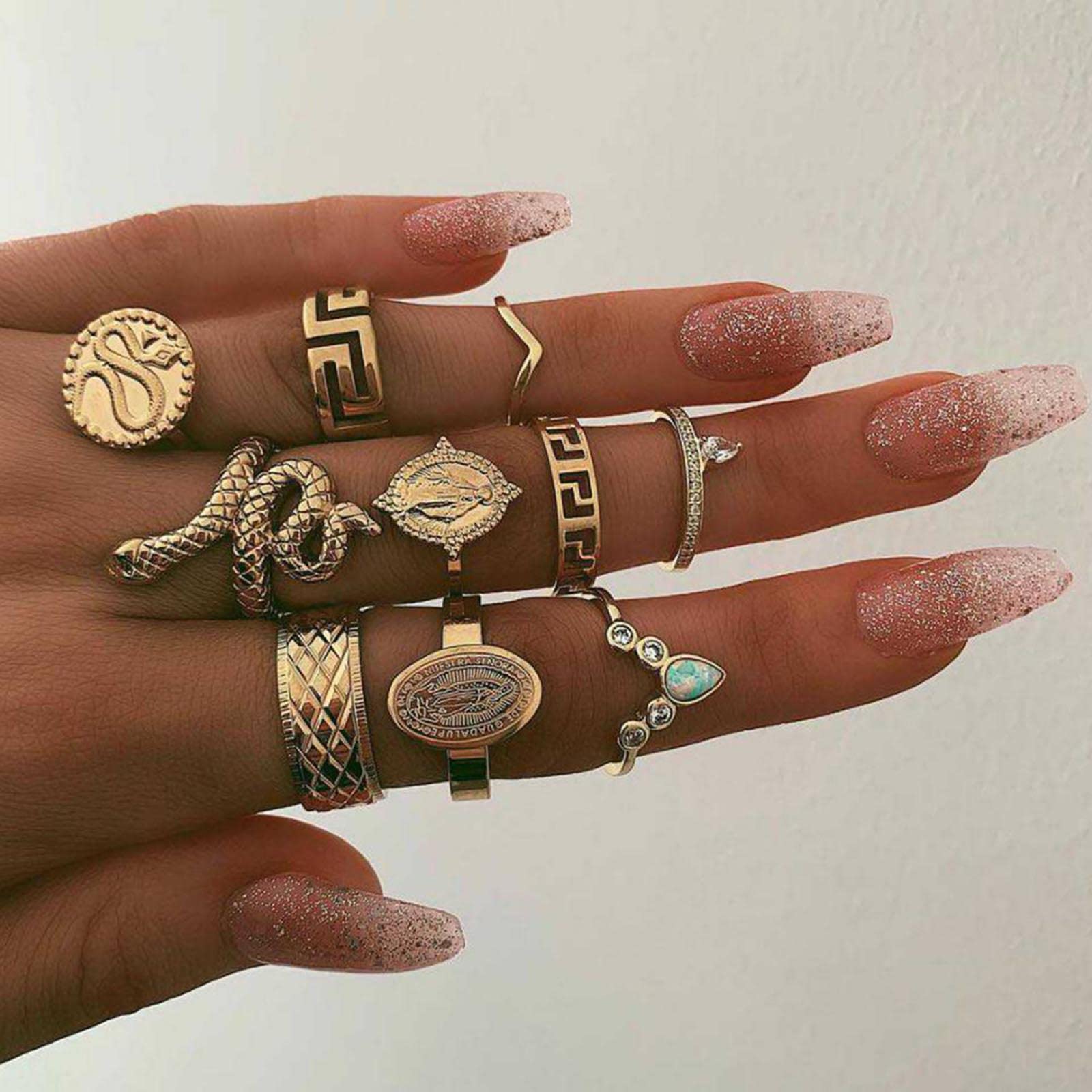 Zeshimb Boho Crystal Stackable Rings Vintage Snake Finger Rings Sparkling Rhinestone Knuckle Rings Gold Serpent Finger Rings Jewelry for Women and Girls