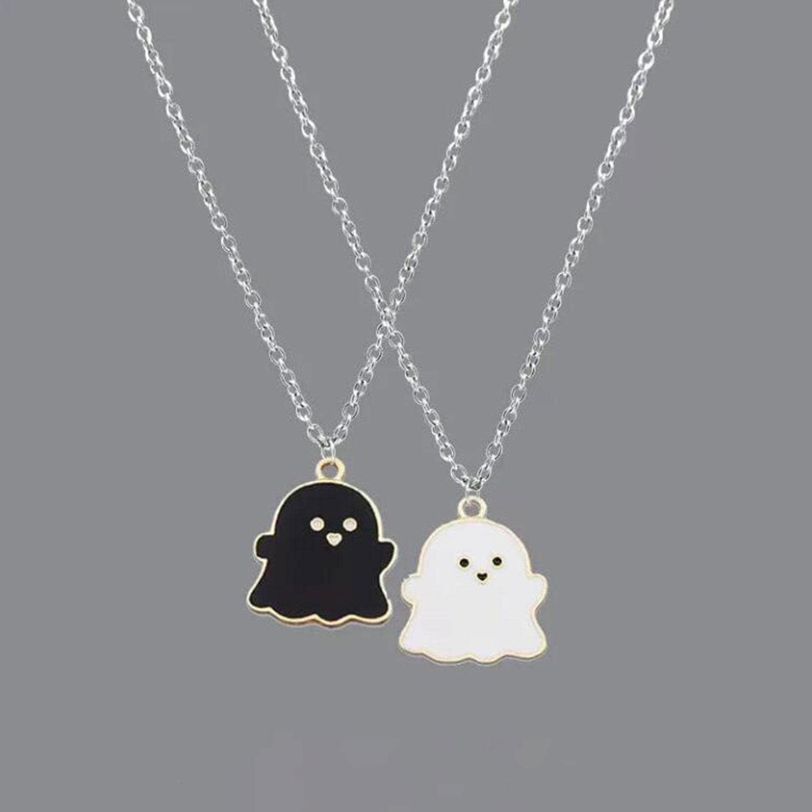 Cute Cartoon Ghost Friendship Couple Pendant Necklaces, Black and White Ghost Necklaces Couples Friendship for Best Friend Lovely Women Necklaces Jewelry, One-size