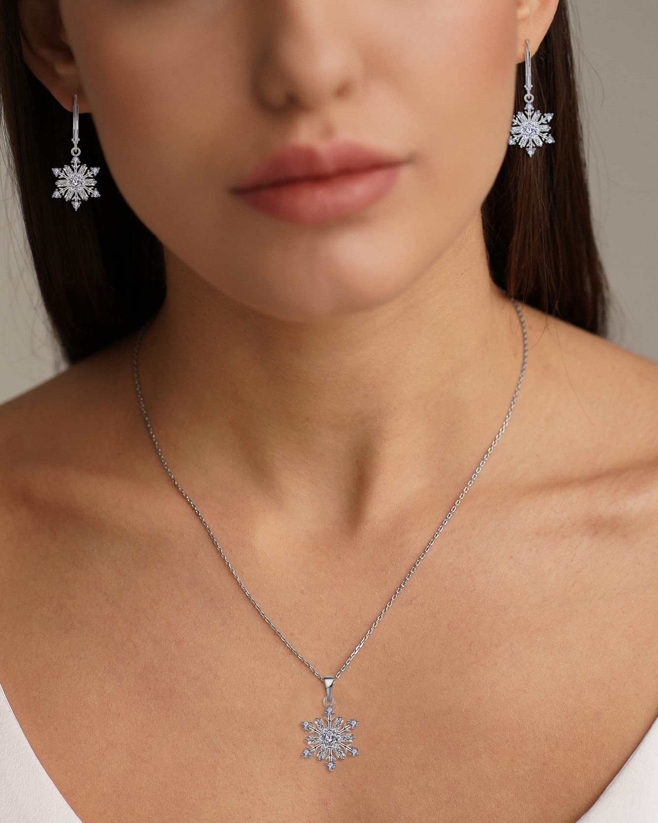 STARCHENIE White Snowflake Necklace 925 Sterling Silver Snowflake Pendant Jewelry Gift for Women