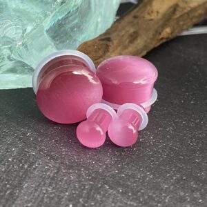 Pair of Pink Cat Eye Stone Single Flare Plugs (STN-720) (6g (4mm))