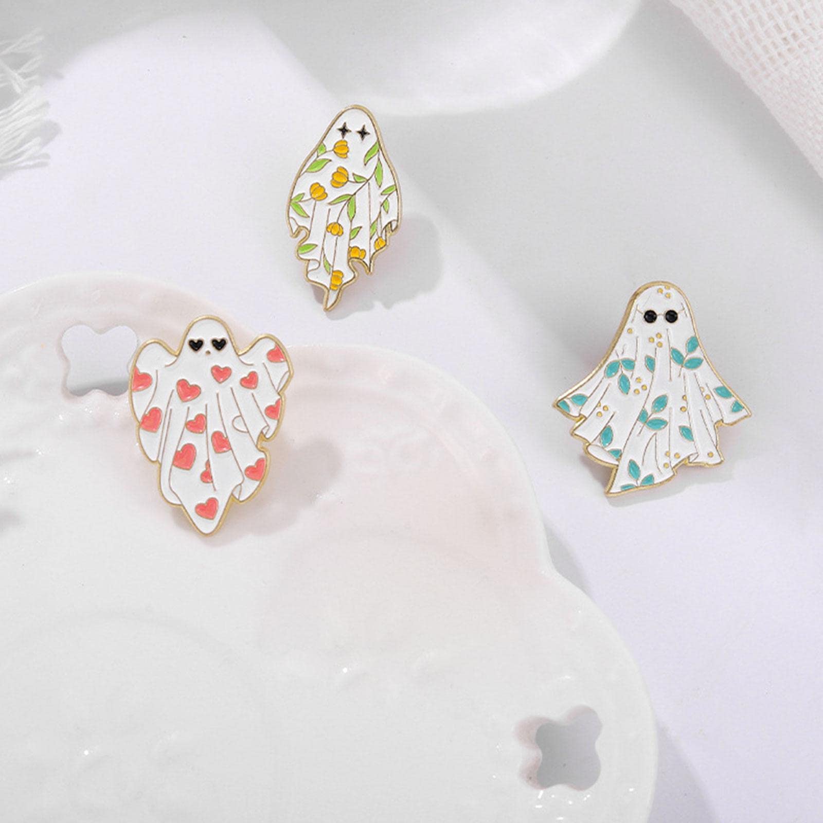 Cute Ghost Enamel Brooch Pin,Gothic Badges Halloween Pins for Women/Men, Cartoon Boo Ghost Enamel Pins for Jackets Backpacks, Pink