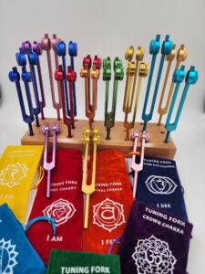 yantra 17 set solfeggio and chakra weighted tuning fork set for biofield therapy sound healing with 24 hole wooden stand (sol-02)