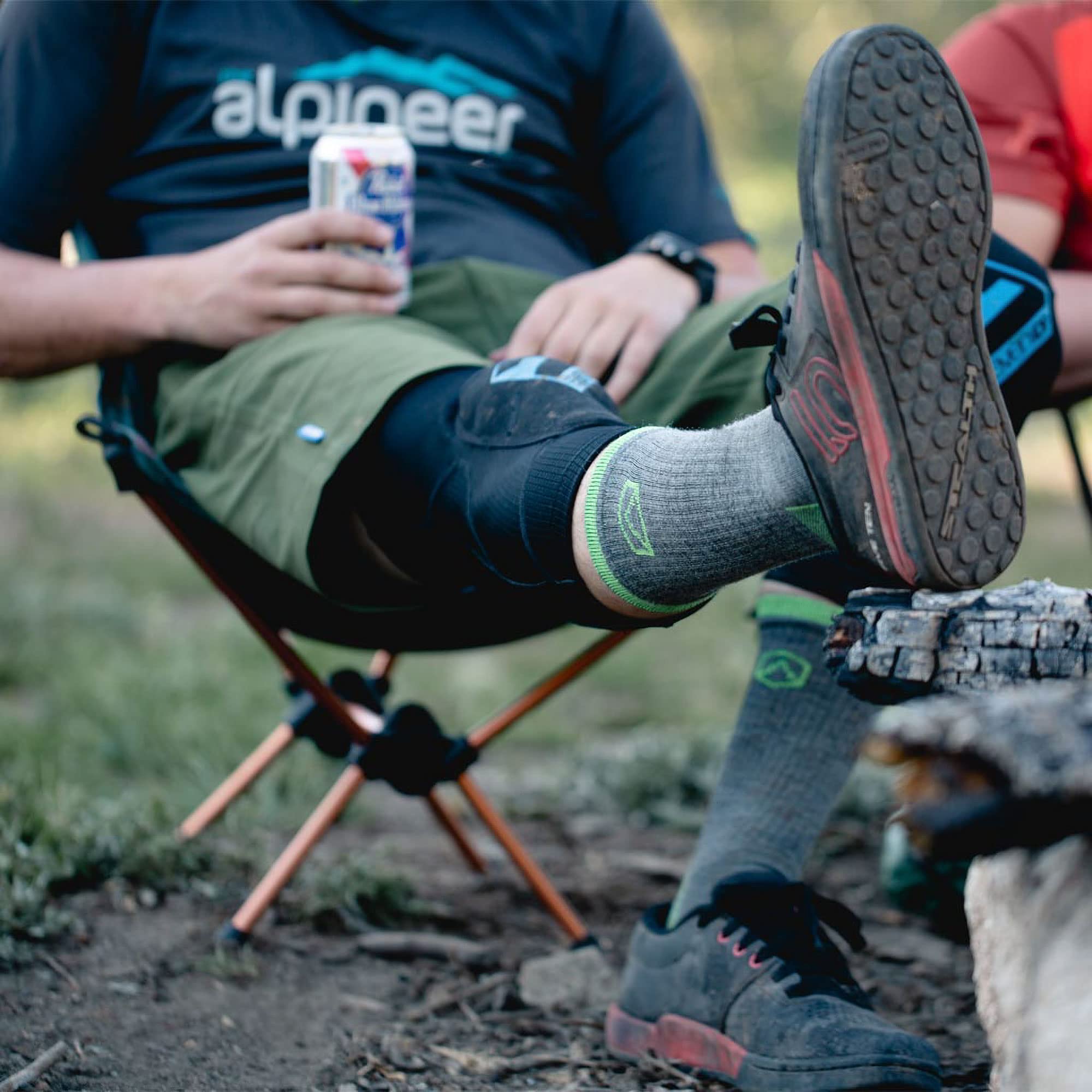 CloudLine Hiking Socks - Light Cushion Merino Wool, Seamless, Moisture Wicking, & Breathable - Medium Evergreen