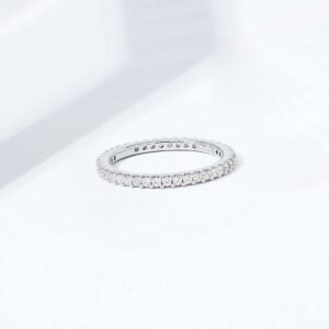 Amazon Essentials Rhodium Plated Single Row Pave Stackable Eternity Ring Size 7, Silver