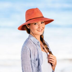 Wallaroo Hat Company Women’s Petite Sanibel Fedora – UPF 50+, Wide Brim, Packable, Adjustable Size for X-Small Crown Sizes – Chic and Sun-Smart Hat for Sports, Travel and Everyday (White/Beige)