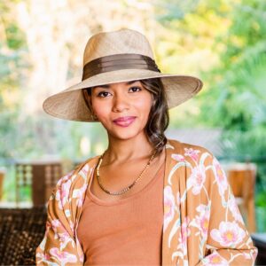 Wallaroo Hat Company – Women’s Charlotte Fedora – UPF 50+ Sun Protection, Wide Brim Natural Fiber, Adjustable Size for Medium Crown Sizes – Elegant Sun Hat for Poolside and Outdoor Events (Natural)