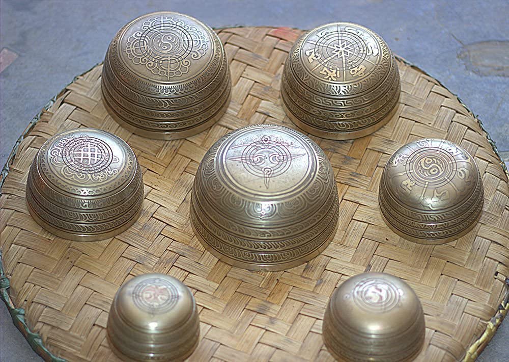 SANSKAR NEPAL Tibetan Singing Bowl Set of 7 Hand Hammered with Carry Box | Bells for Meditation and Yoga | Sound Therapy Instruments for Relaxation | Prayer Bowl Chakra Healing for Spiritual Growth