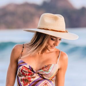 Wallaroo Hat Company – Women’s Tulum Fedora – UPF 50+ Sun Protection, Wide Brim Natural Fiber Sun Hat for Medium Crown Sizes – Sun-Smart Straw Hat for Beach Getaways and Outdoor Adventures (Natural)