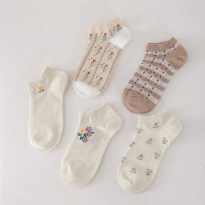 WDIRARA Women's 5 Pairs Floral Print Striped Cute Socks Casual Ankle Crew Socks Multicolor one-size