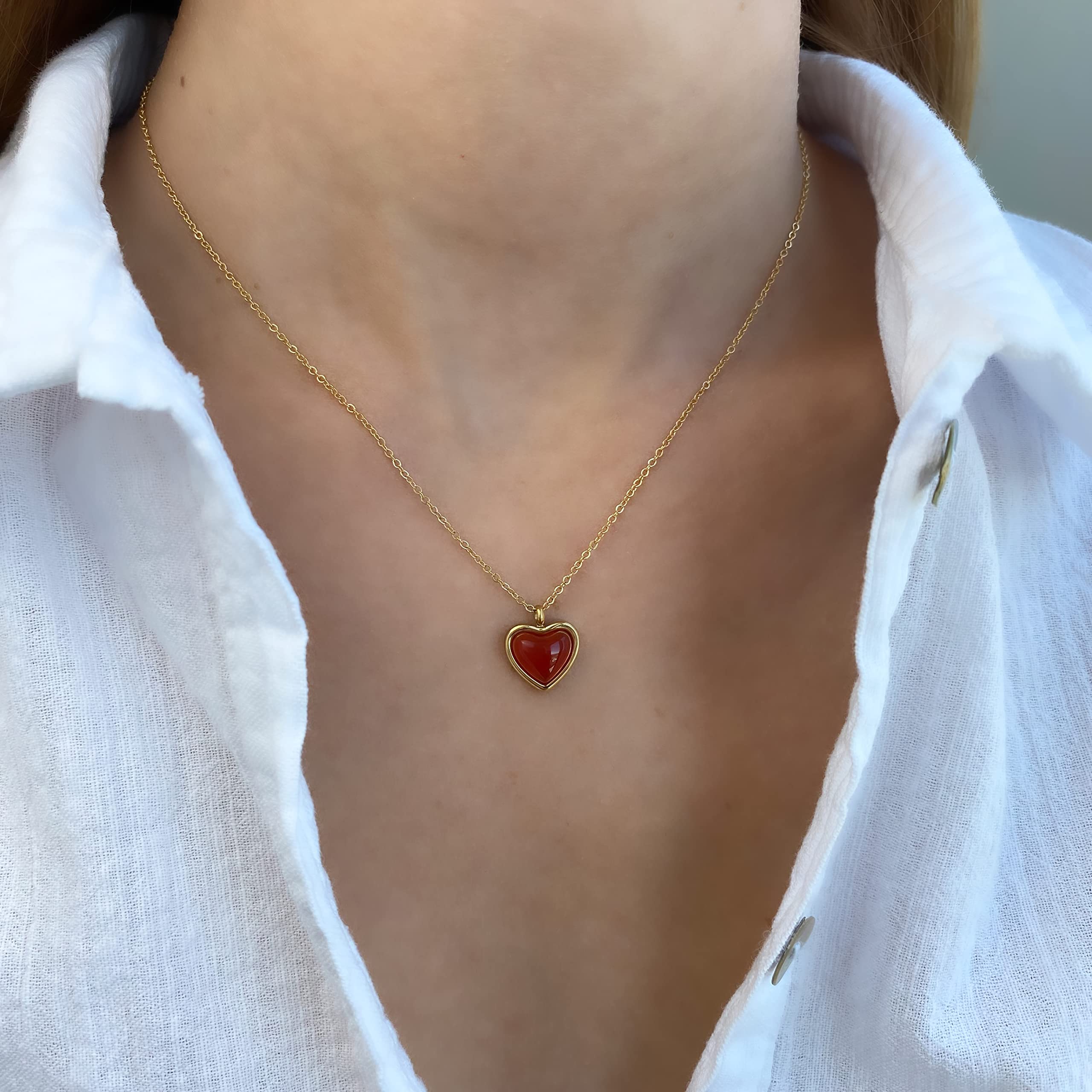 Red Heart Necklace Real Agate Crystal 18kt Gold Red Agate Necklace Heart Necklace Crystal Heart Pendant Agate Gemstone Necklace for Her Dainty Heart Necklace Boho Heart Jewelry