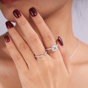 GMOND Round Halo Engagement Rings for Women Wedding Rings for Women Promise Rings for Her Cubic Zirconia Ring 925 Sterling Silver Rings Fake Engagement Wedding Ring with 18K White Gold Plated Size 6