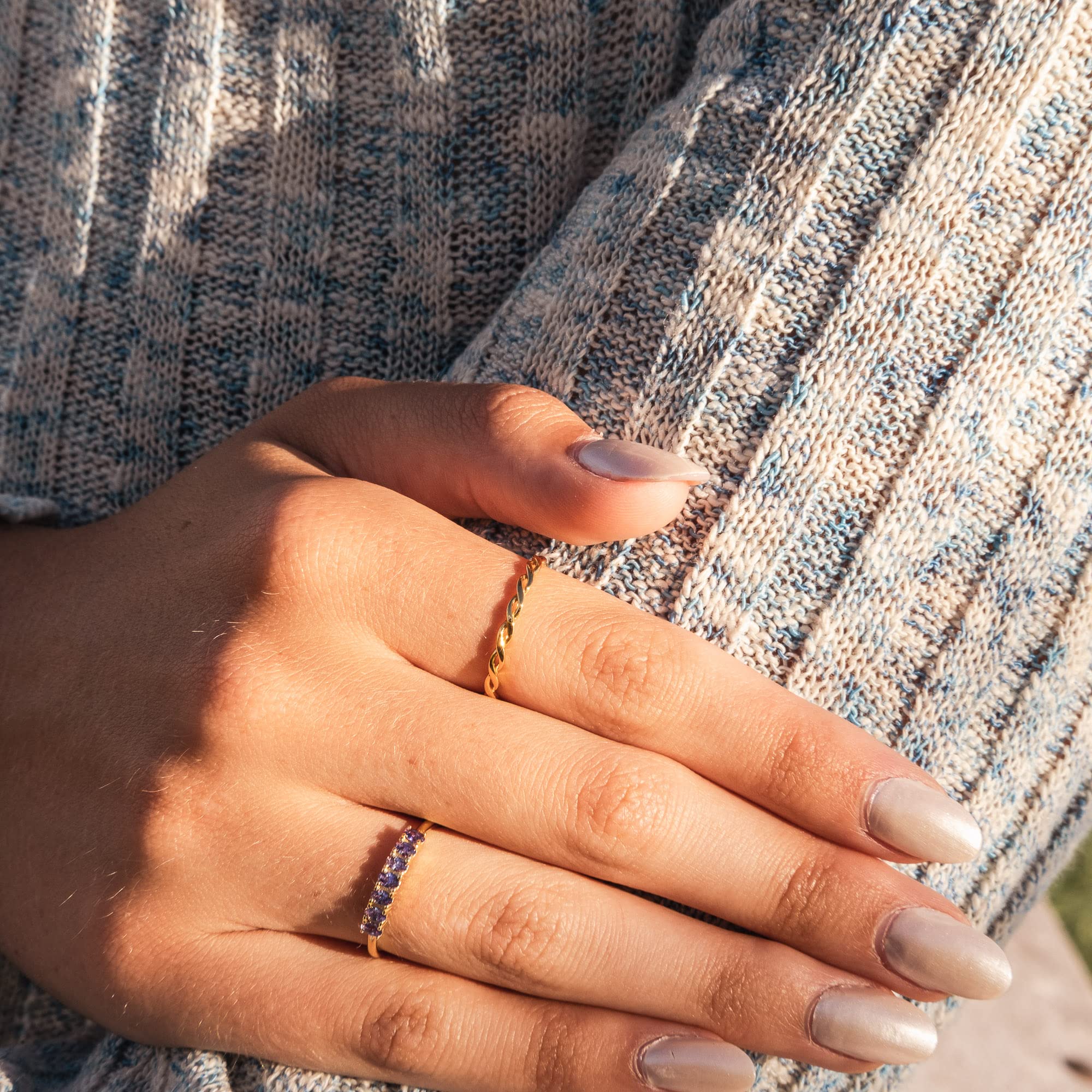 BLOSSOM & HUE Woven Braided Stacking Ring | Size 7 | 18k Gold | Thin Dainty Band | Infinity Twist Eternity Edition | .925 Sterling Silver