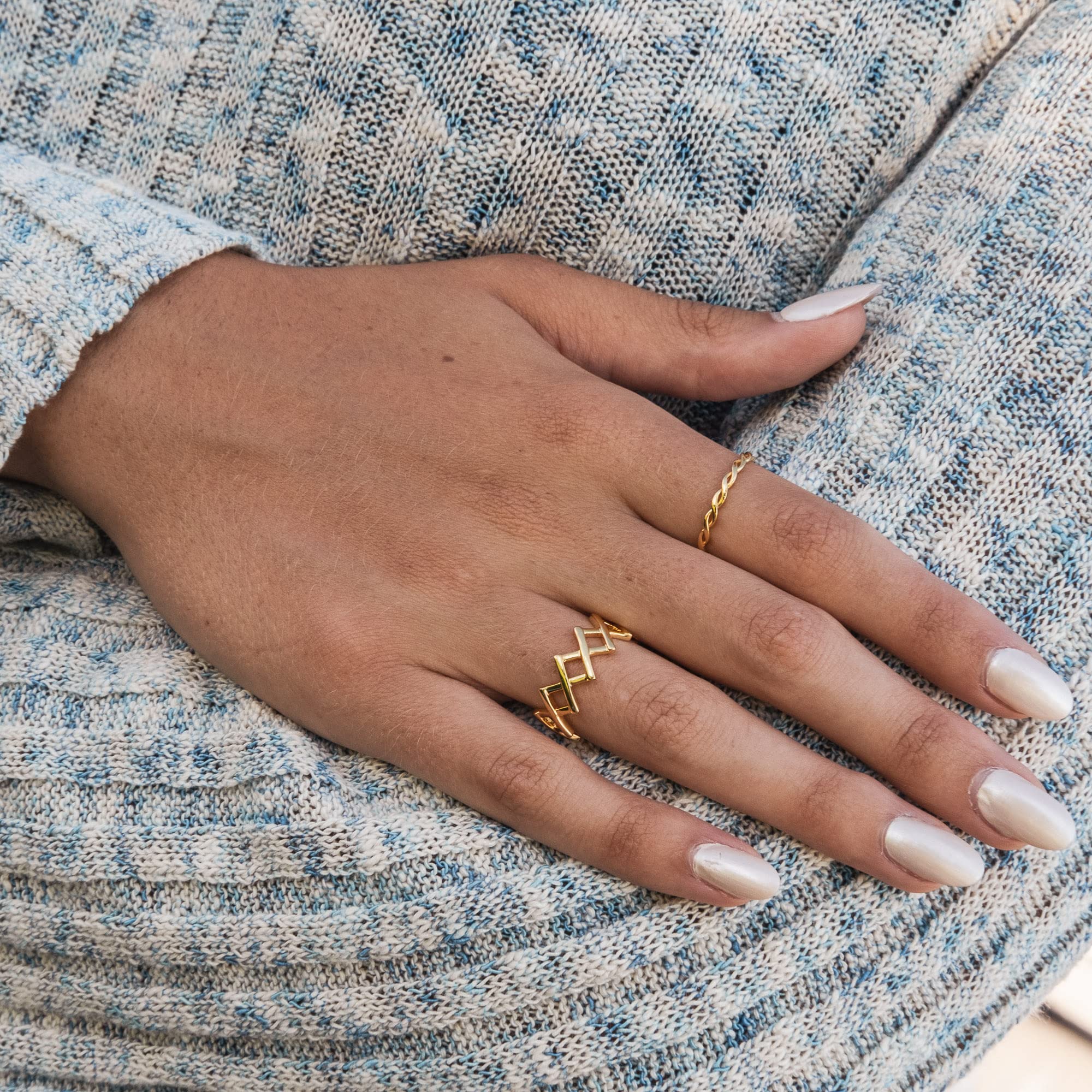 BLOSSOM & HUE Woven Braided Stacking Ring | Size 7 | 18k Gold | Thin Dainty Band | Infinity Twist Eternity Edition | .925 Sterling Silver