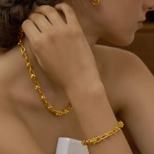 KeyStyle Gold Paperclip Chain Bracelet for Women, 18k Gold U Shaped Link Bracelets for Wife Fiancee, 21cm