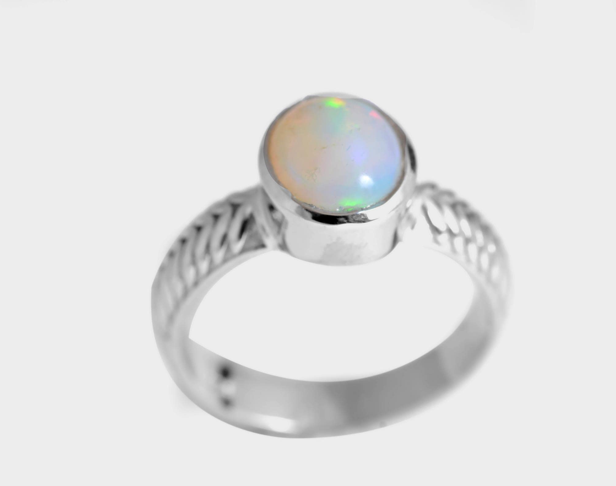 3.50 Carat Natural Finest Fire Ethiopian Opal Gemstone 925 Sterling Silver Handmade Women Ring