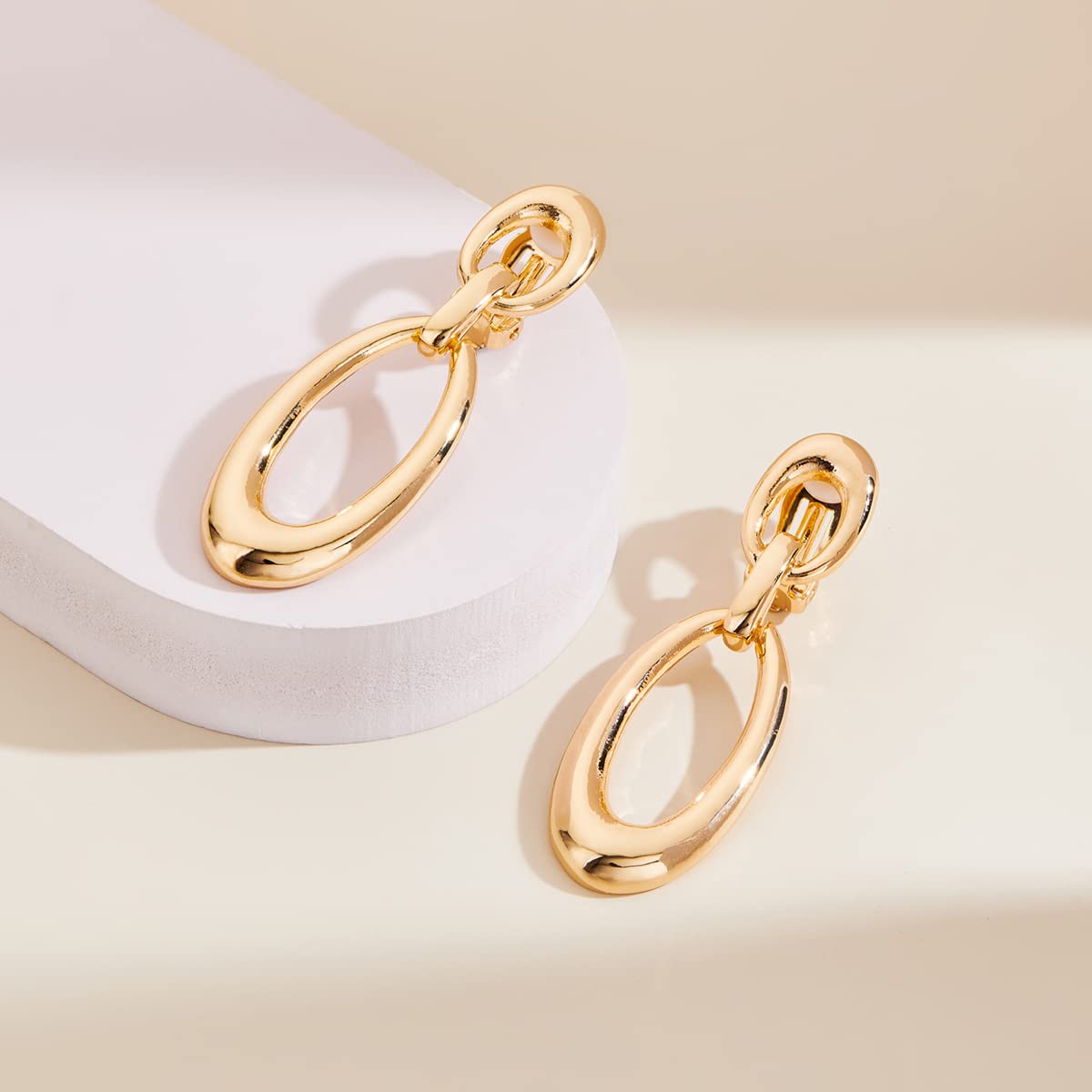 MUYAN Gold Geometric Oval Clip On Drop Earrings for Women Non Piercing Gold Geometric Clip Dangle Earrings Fashion Jewelry