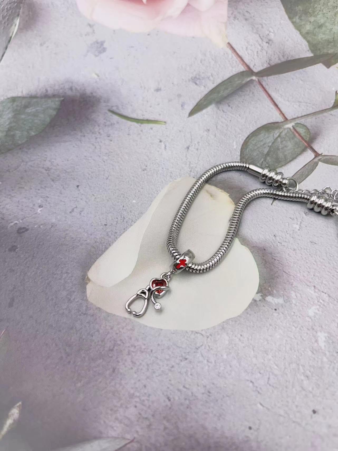 GMXLin Stethoscope Heart Dangle Charm for Pandora Bracelets Red Cross Dangle Bead for Mom Sister Nurse Doctor Birthday Graduation Gift