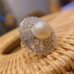 Luxury Rhinestone Pearl Open Statement Ring for Women CZ Crystal Flower Promise Engagement Rings Wedding Bands Adjustable Finger Band Elegant Jewelry Gifts