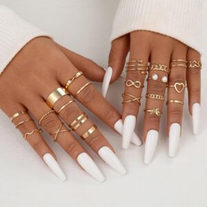 Harry and Henry Gold Rings for Teen Girls Trendy Stuff Gold Stackable Rings for Women Simple Star Moon Knuckle Rings Set Boho Rings Cute Stuff for Teen Girls Gifts Birthday Gifts for Women