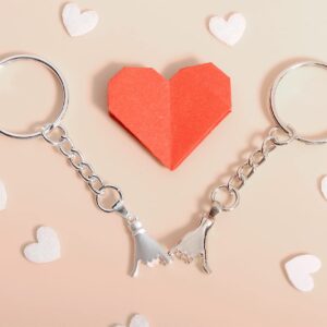 Keychain for Boyfriend Girlfriend Couples Keychain Gifts 2 Pcs Pinky Promise Keychains Matching Couples Stuff Boyfriend Valentine Anniversary Birthday Gifts from Girlfriend Best Friend Keychains (GS)