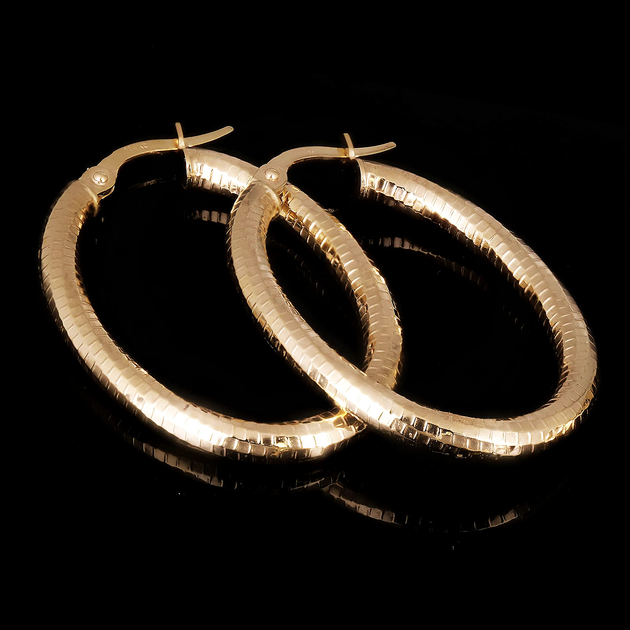 Italian 14k Yellow Gold Honeycomb Hollow Oval Hoop Earrings 1.3" 3mm 2.2 grams