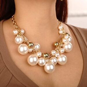 Wiwpar Women Statement Gold Short Chain Pendant Pearl Necklaces Chunky Faux Pearl Cluster Collar Bib Choker Necklace and Earrings Set for Women Gift