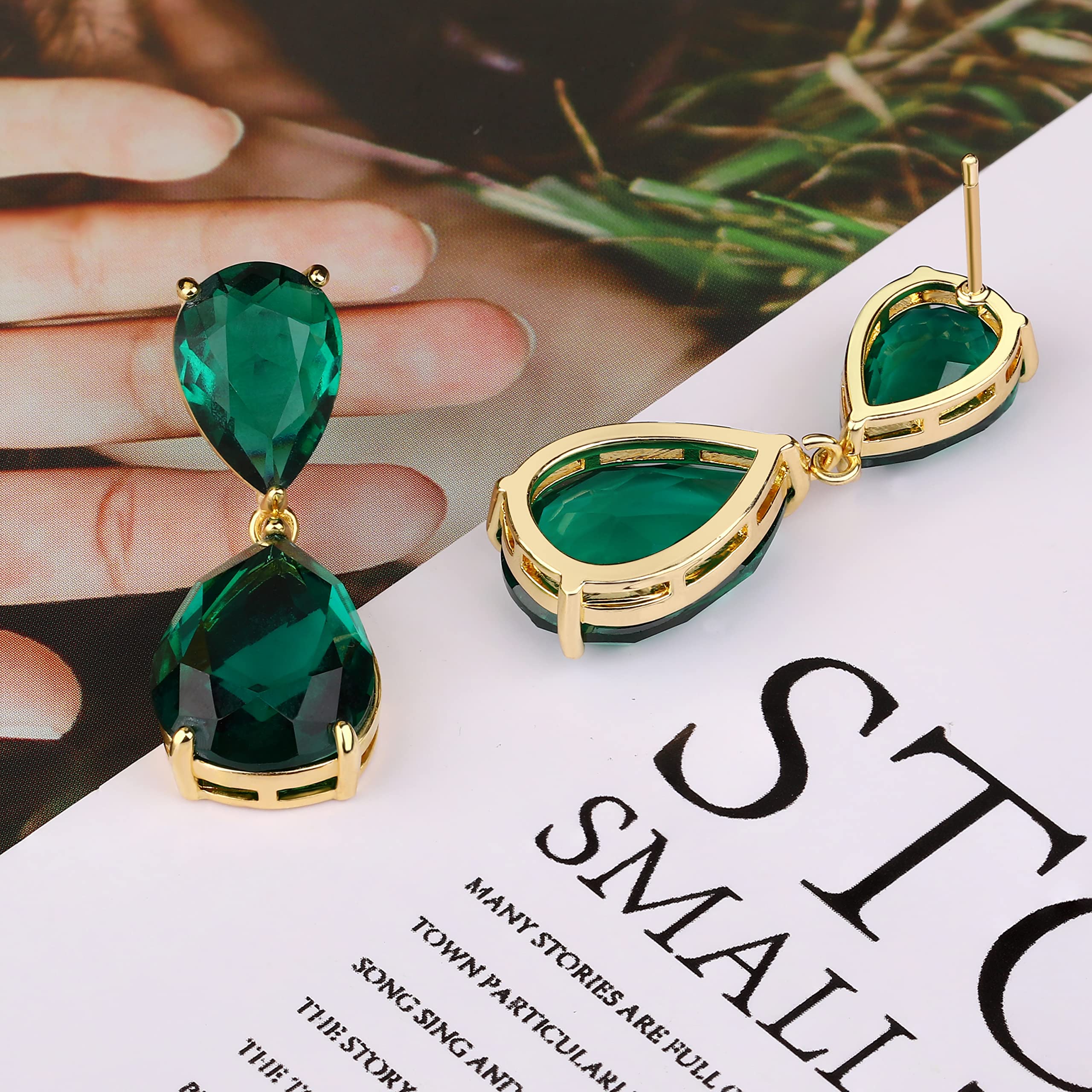 Emerald Earrings Green Large Emerald green Teardrop Drop Estate Style Earrings for Women Rhinestone Crystal Fashion Prom Wedding Waterdrop Dangle Earrings