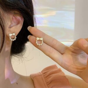 Channel V Small Pearl Earrings Cute Bow Pearl Stud Earrings Ribbon Bow Wedding Earring Jewelry Gift for Women