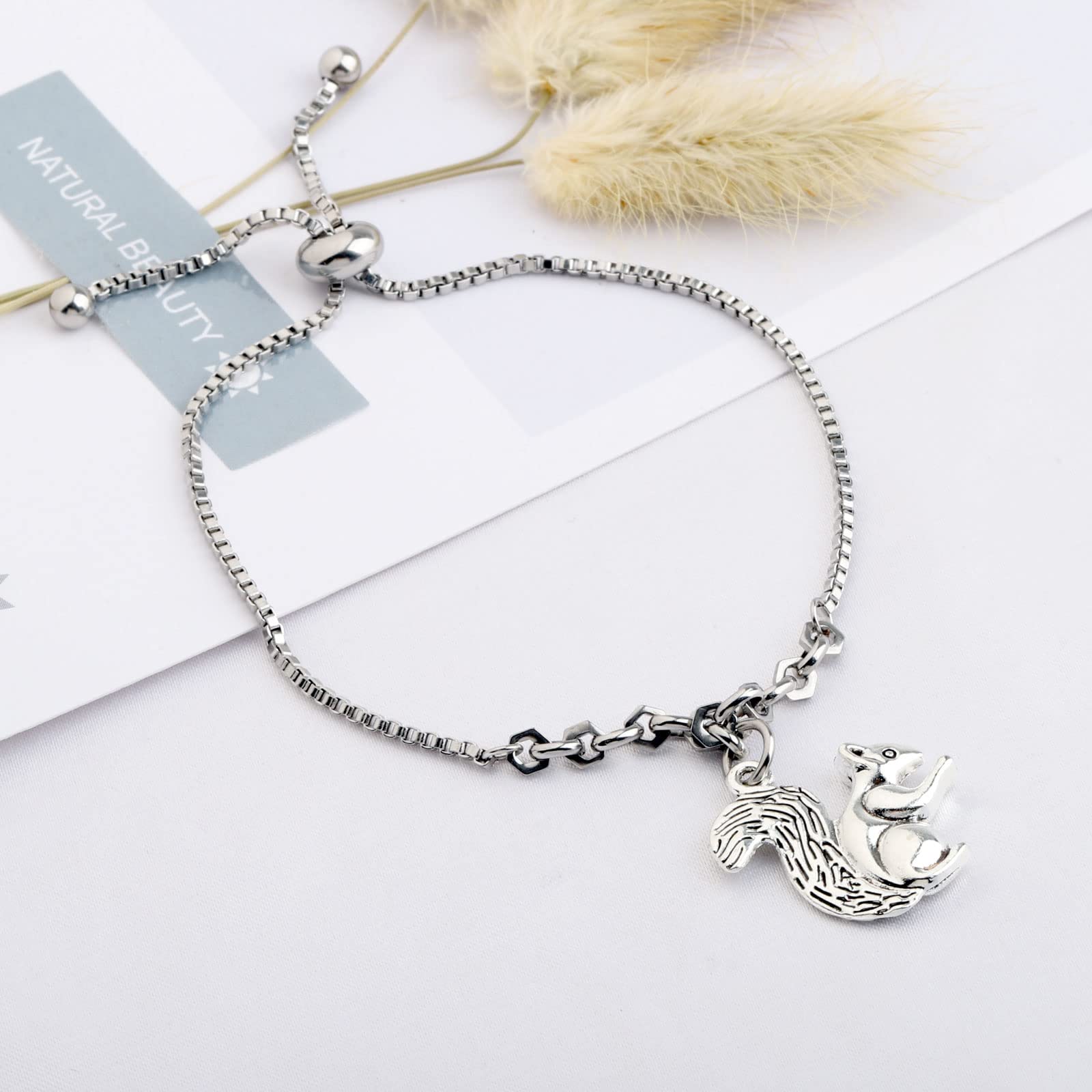 UJIMS Squirrel Gift Squirrel Lover Bracelet with Inspirational Message Card Animal Lover Gift for Women Best Friend (Squirrel Bracelet Card)