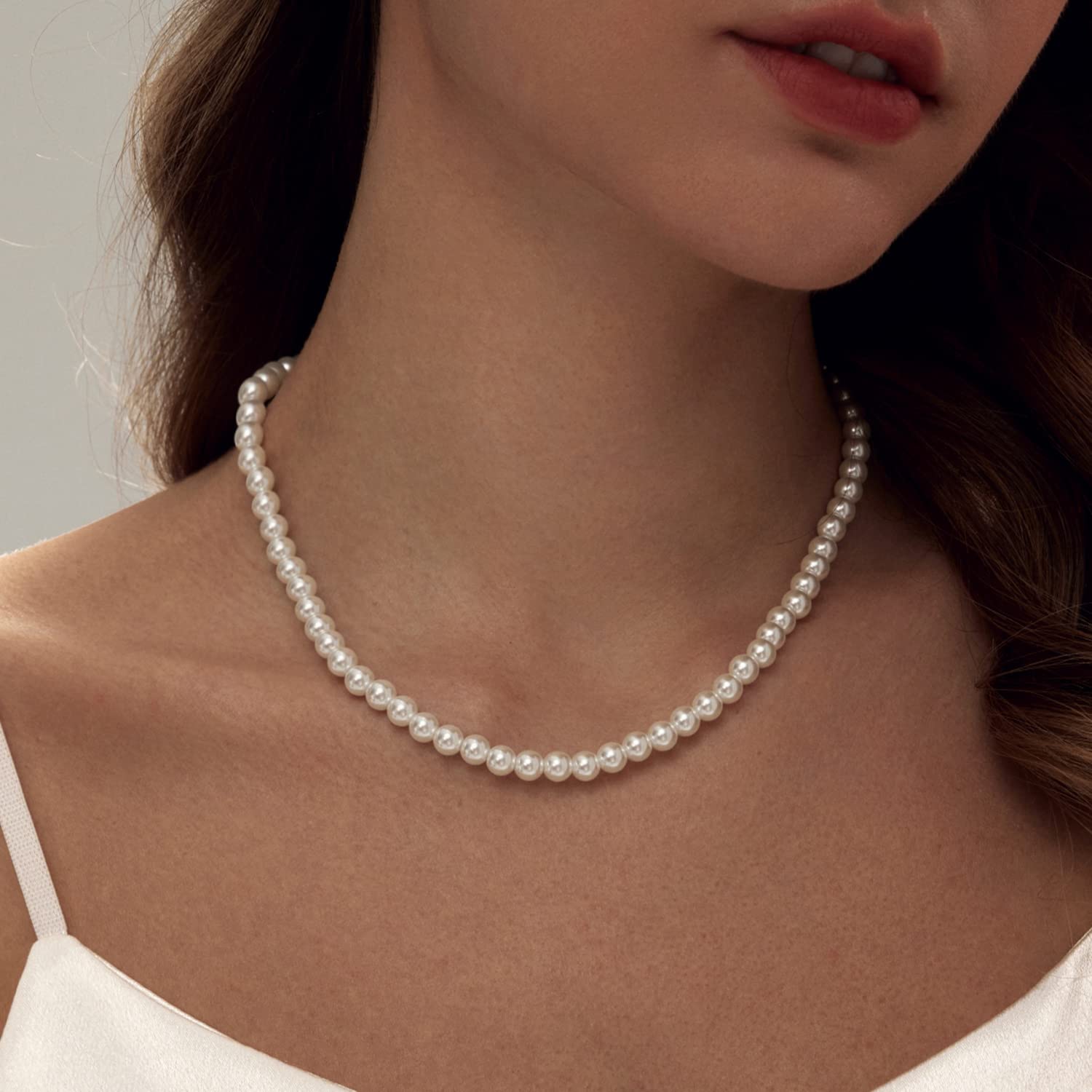 Zeffy Pearl Necklace for Women, 6MM Dainty Round Imitation Pearl Choker Necklace Wedding Pearl Necklace Delicate Jewelry for Women Simple Bridesmaid Jewelry Gifts