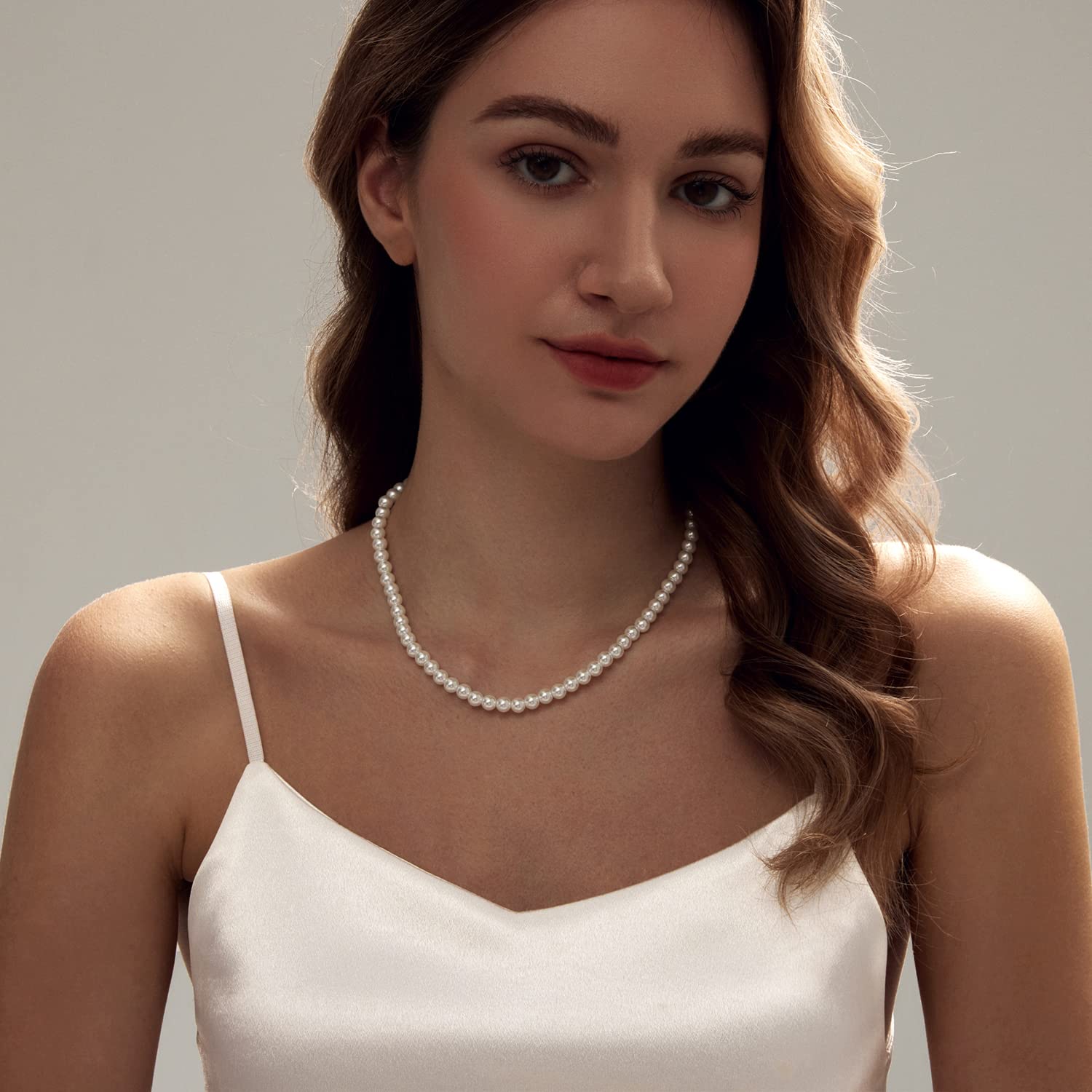 Zeffy Pearl Necklace for Women, 6MM Dainty Round Imitation Pearl Choker Necklace Wedding Pearl Necklace Delicate Jewelry for Women Simple Bridesmaid Jewelry Gifts