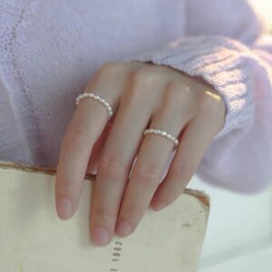 KIFUTENG Boho Pearl Rings Beaded Rings Adjustable Stretch Stackable Rings for Women Jewellery (White, 5.5-7)