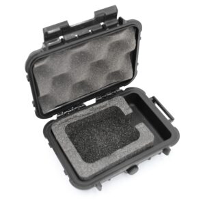 CASEMATIX Travel Case Compatible with GPS Garmin inReach Messenger Satellite Communicator and Accessories in a Rugged, Waterproof Shell, Includes Case Only with Custom Foam