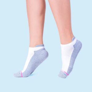 Dr. Motion 4 Pairs Womens Low Cut Cushioned Breathable Compression Ankle Socks with Arch Support (White Blue Bees)