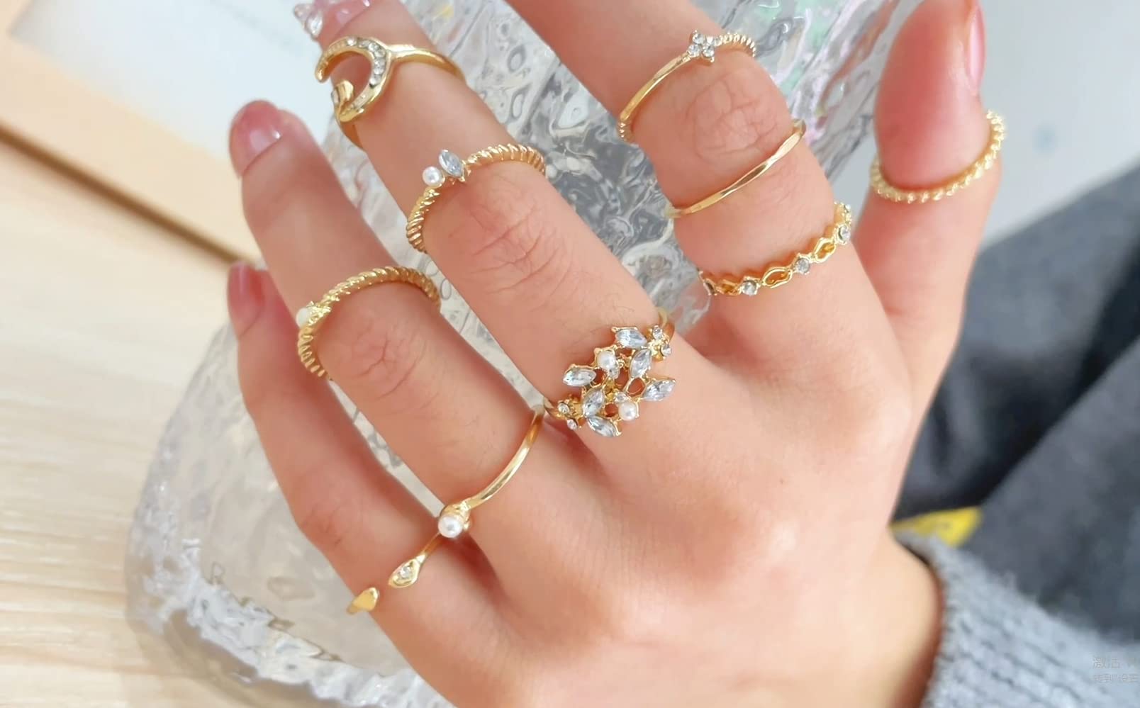 YYDSVOVO 9/15/22PCS Knuckle Stacking Rings Set for Women Vintage Rhinestone Finger Statement Ring Sets Simple Carved Stackable Ring (gold 1)