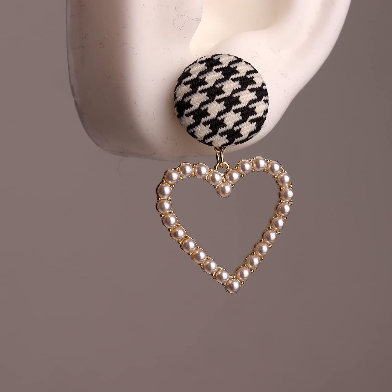 Sonateomber Black White Antique Pearl Heart Hoop Drop Dangle Earrings for Women, Vintage Cute Retro Round Houndstooth Checkered Valentine Love Jewelry Prom Gift