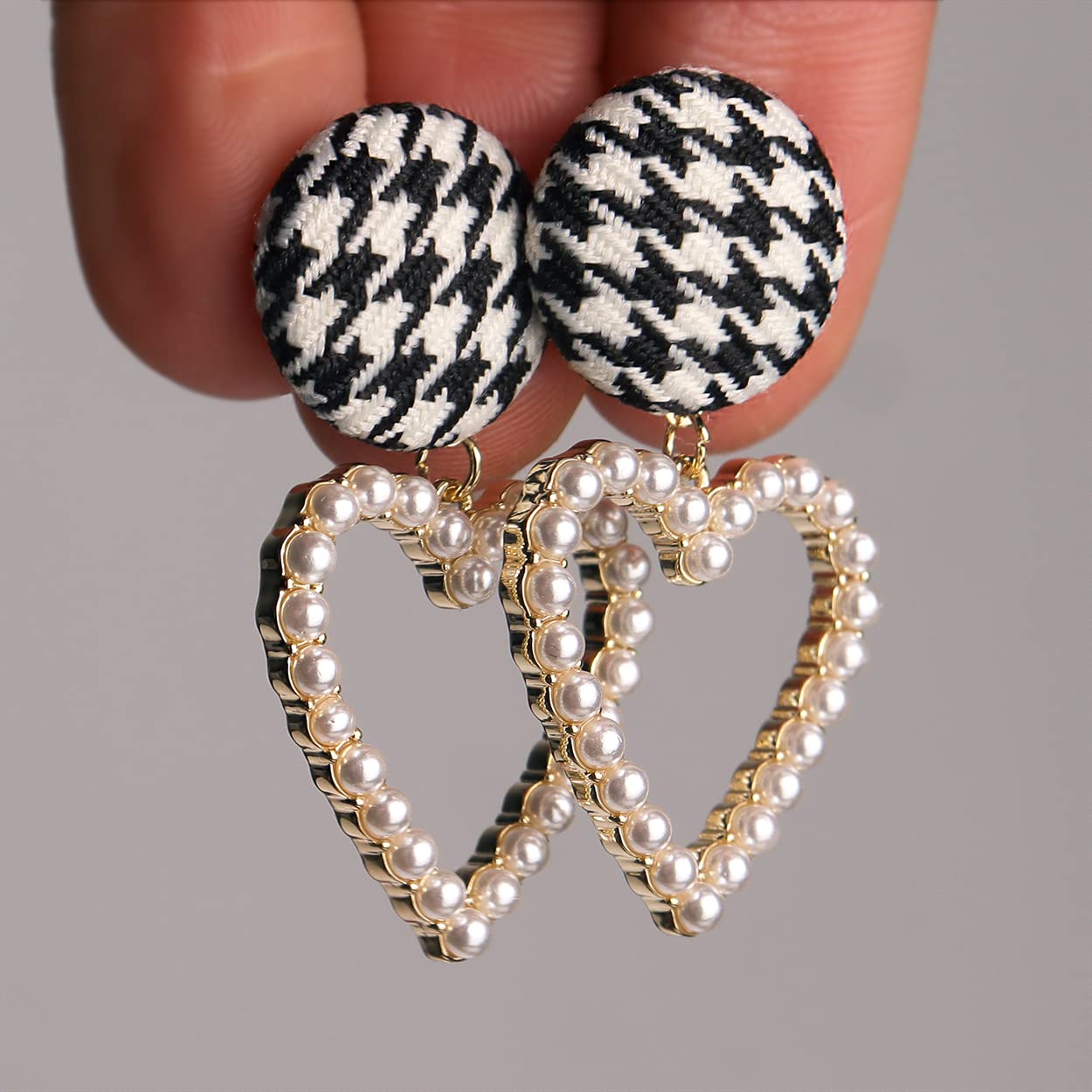 Sonateomber Black White Antique Pearl Heart Hoop Drop Dangle Earrings for Women, Vintage Cute Retro Round Houndstooth Checkered Valentine Love Jewelry Prom Gift