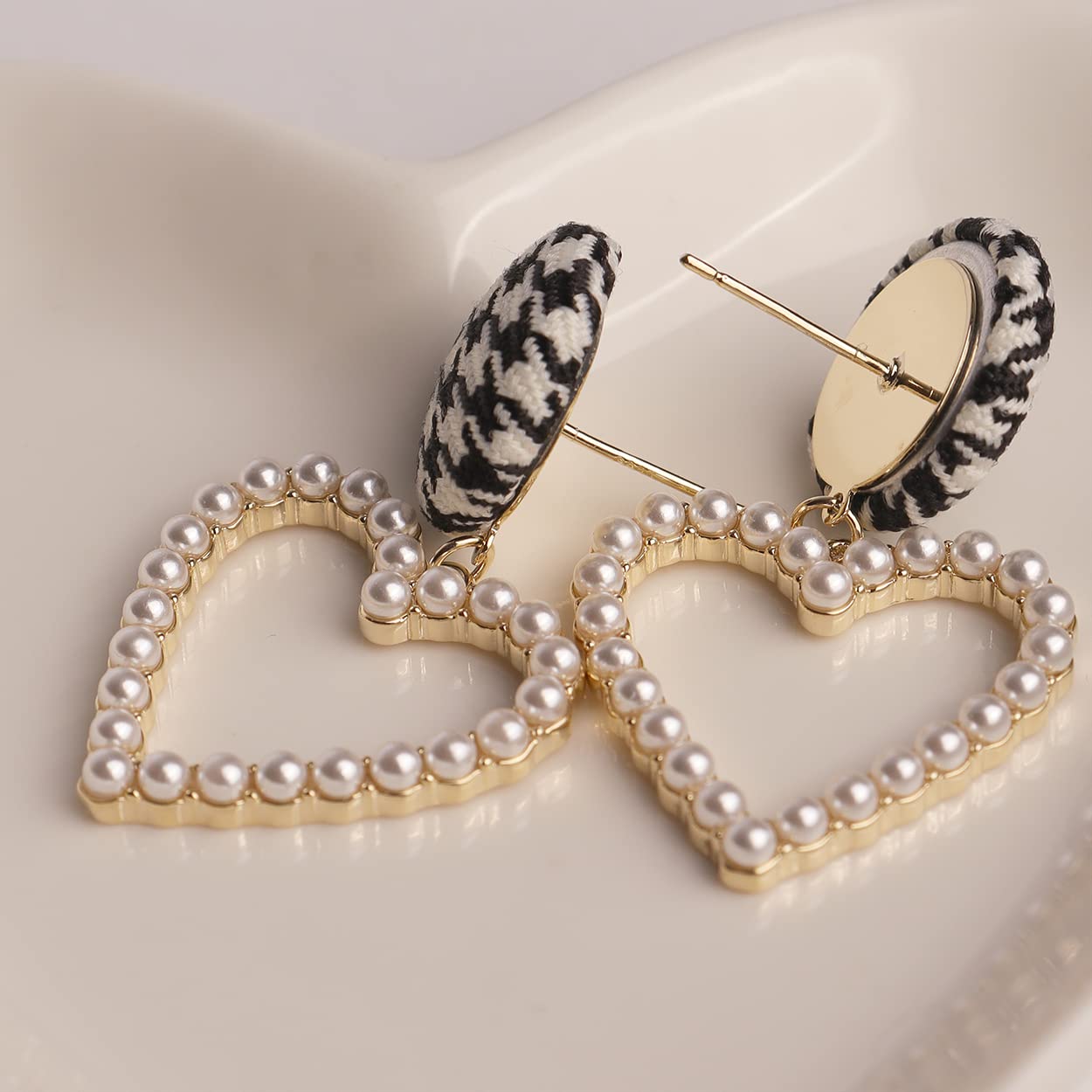 Sonateomber Black White Antique Pearl Heart Hoop Drop Dangle Earrings for Women, Vintage Cute Retro Round Houndstooth Checkered Valentine Love Jewelry Prom Gift