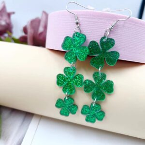 St. Patrick's Day Earrings for Women,Irish Shamrock Acrylic Dangle Earrings, Green Hat Clover Horseshoe Drop Earrings for Irish Festival (C)