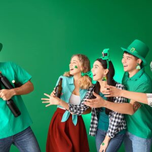 St. Patrick's Day Earrings for Women,Irish Shamrock Acrylic Dangle Earrings, Green Hat Clover Horseshoe Drop Earrings for Irish Festival (C)