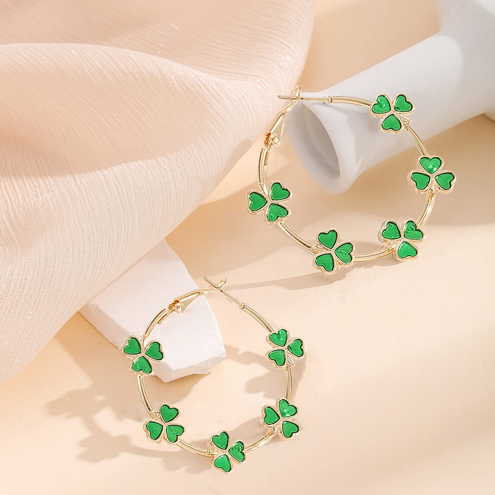 St Patricks Day Earrings for Women, Shamrock Hoop Earrings, Shamrock Earrings Shamrock Dangle Earrings, Lucky Clover Earrings Leaf Earrings, Dainty Irish Holiday Jewelry Gifts for Women (Green1)