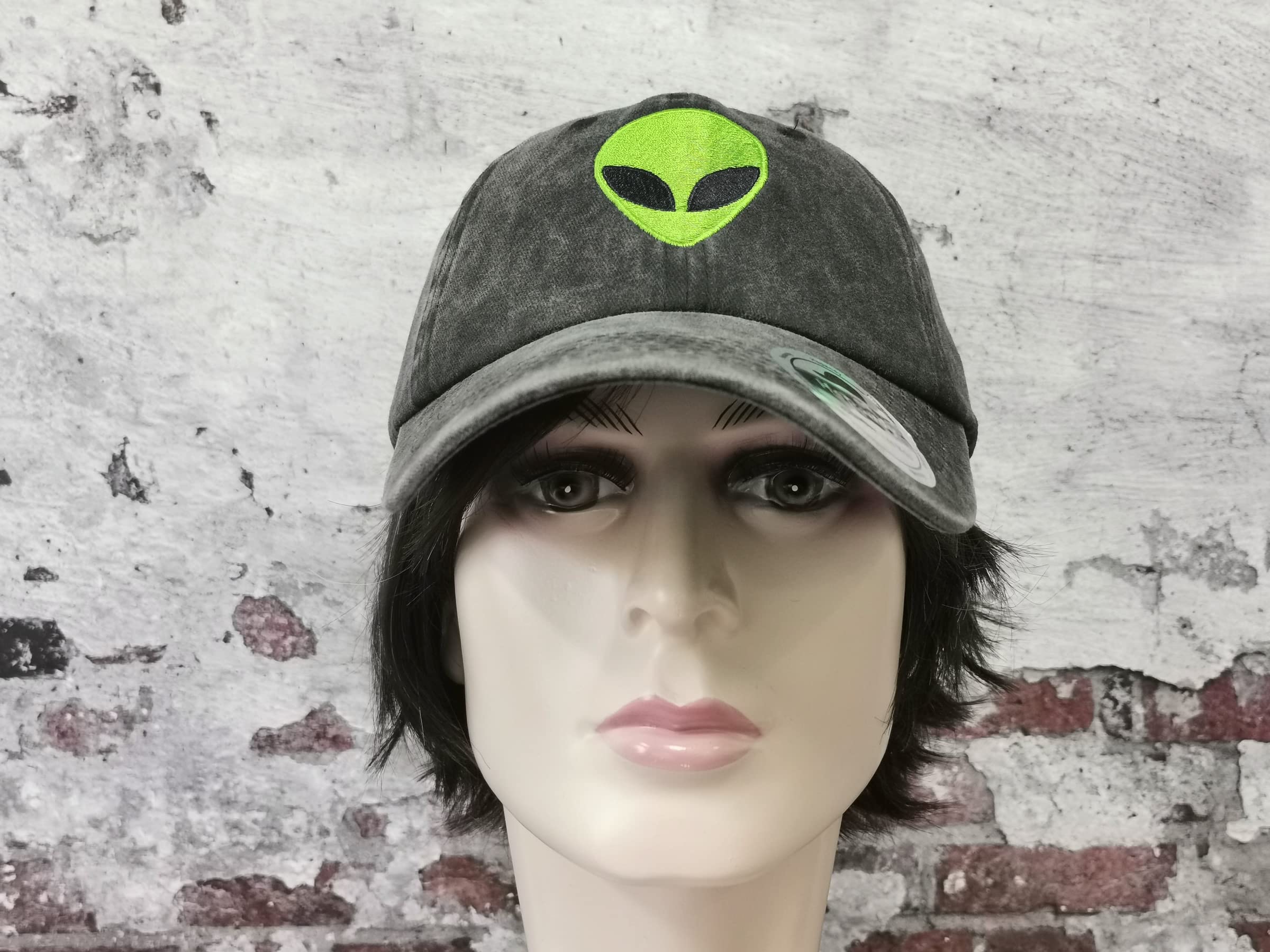 Hepandy Embroidered Green Alien Head Baseball Cap for Kids Women Men, Washed Black Embroidery Trucker Hat, Adjustable Snapback Dad Hats