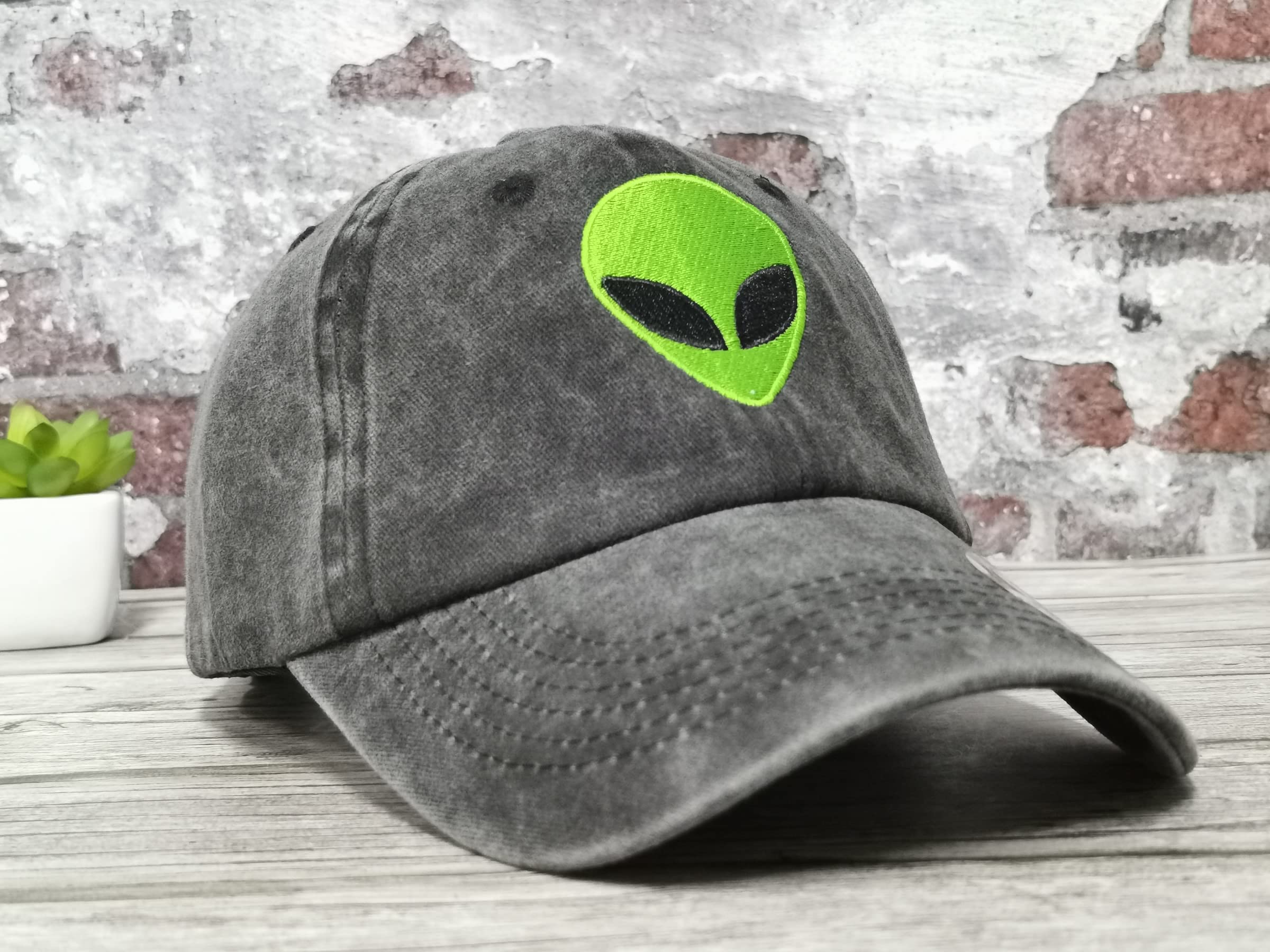 Hepandy Embroidered Green Alien Head Baseball Cap for Kids Women Men, Washed Black Embroidery Trucker Hat, Adjustable Snapback Dad Hats