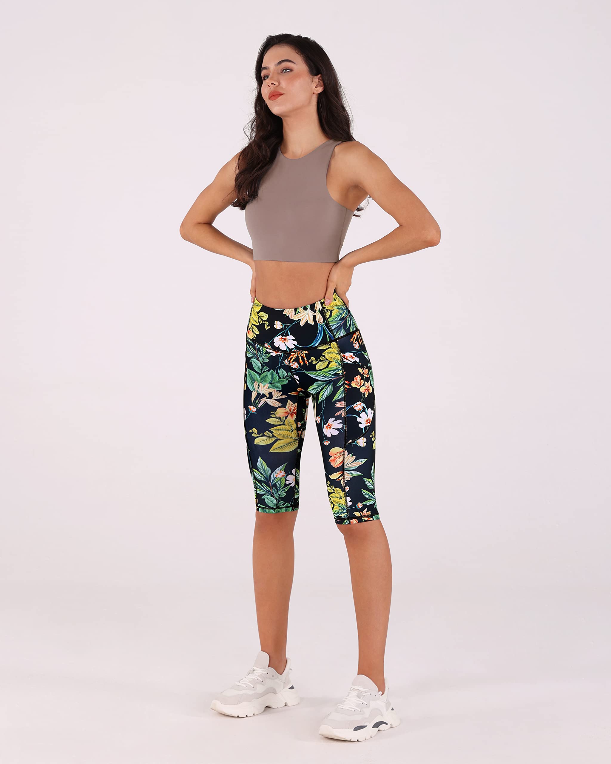 ODODOS Women's Knee Length High Waisted Yoga Capris with Pockets, Pattern Workout Athletic Running Capri Leggings, Tropical Flower, Medium