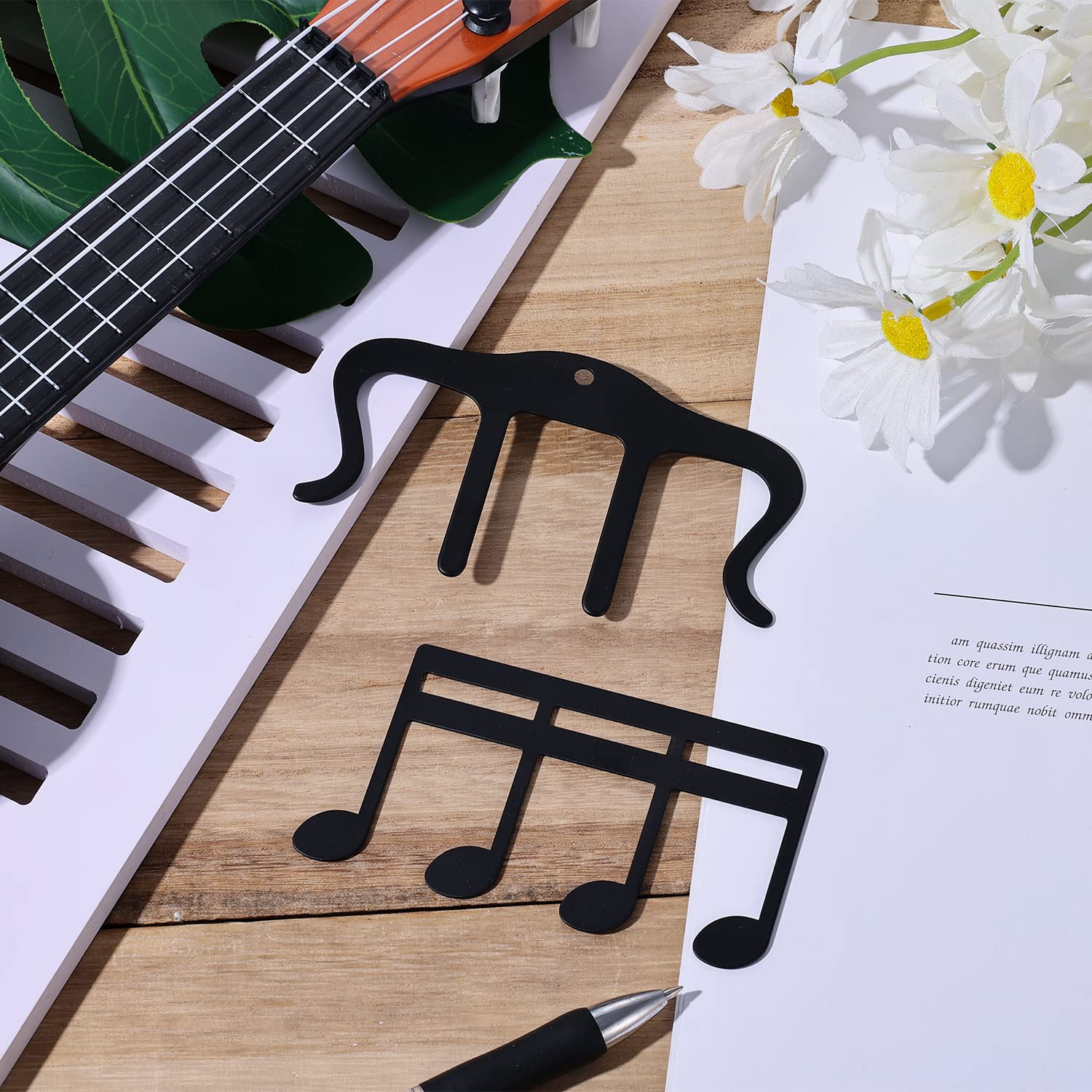 2pcs Metal Music Book Clip, Music Stand Clips Sheet Music Clips Page Holder for Outdoor Playing, Books, Note Paper, Piano, Guitar, Violin, Keyboard (Black)