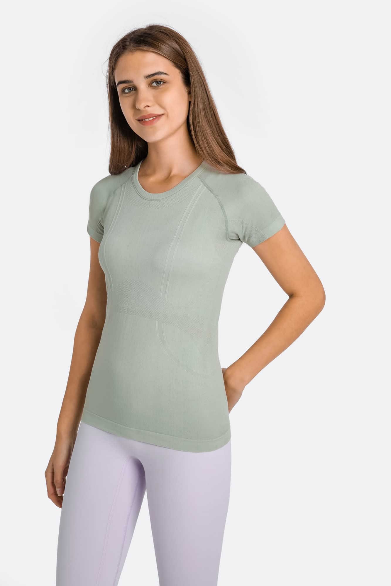 altiland Seamless Workout T Shirts for Women, Breathable Short Sleeve Yoga Tops, Athletic Gym Shirts (Light Green,S)