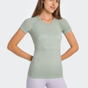 altiland Seamless Workout T Shirts for Women, Breathable Short Sleeve Yoga Tops, Athletic Gym Shirts (Light Green,S)