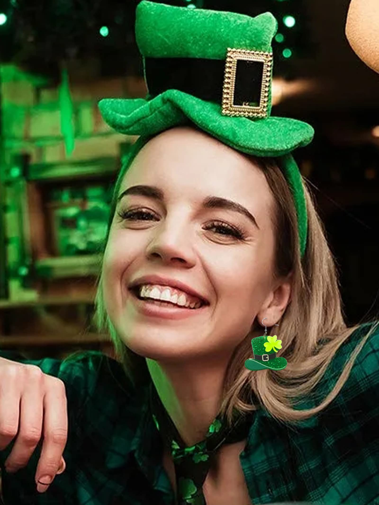 St Patricks Day Earrings for Women Irish Shamrock Dangle Earrings Fun Green Hat Beer Drop Earrings for Teen Girls Lightweight Irish Festival Earrings St Patricks Day Accessories(Acrylic)