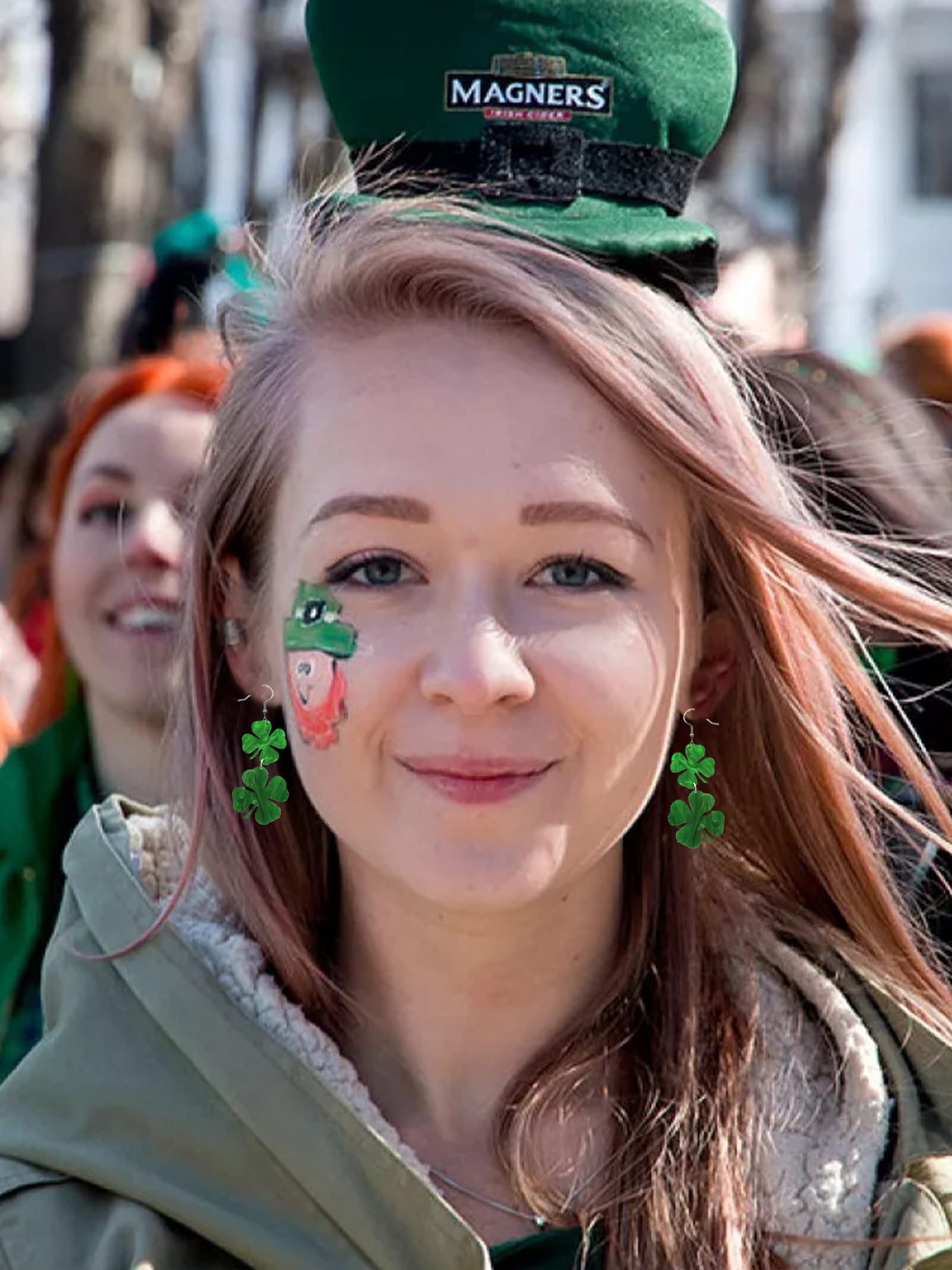 St Patricks Day Earrings for Women Irish Shamrock Dangle Earrings Fun Green Hat Beer Drop Earrings for Teen Girls Lightweight Irish Festival Earrings St Patricks Day Accessories(Acrylic)