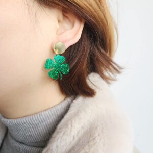 St Patricks Day Accessories Shamrock Earrings for Women St Patricks Day Earrings Acrylic Green Drop Earrings Irish Holiday Earrings Jewelry St Patricks Day Shirt Women Outfits